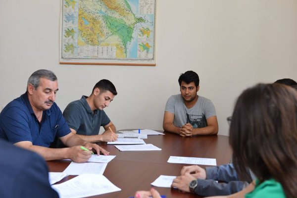 “Azərikimya”da təcrübə keçən tələbələr Sumqayıtın tarixi ilə tanış olublar