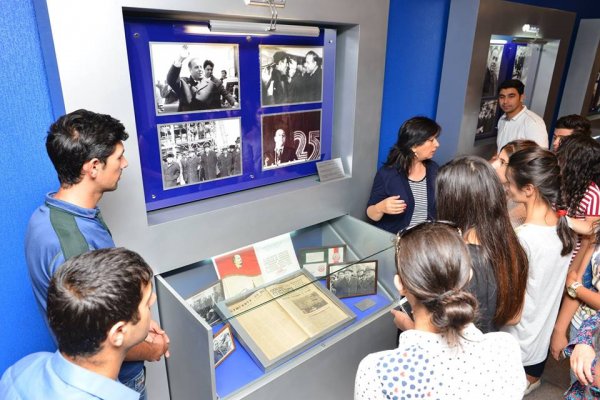 “Azərikimya”da təcrübə keçən tələbələr Sumqayıtın tarixi ilə tanış olublar