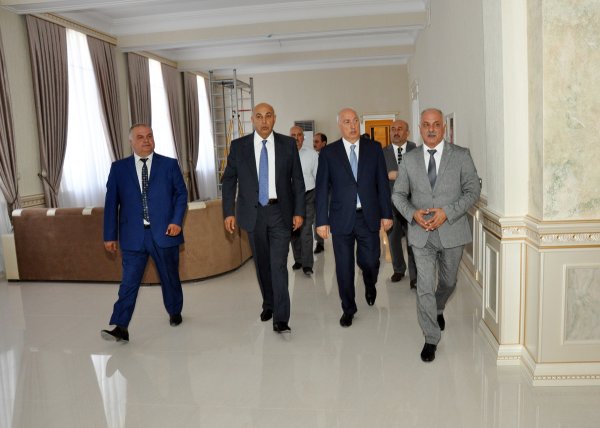 Sumqayıt Teatrında aparılan əsaslı təmir işləri yekunlaşmaq üzrədir – FOTOLAR
