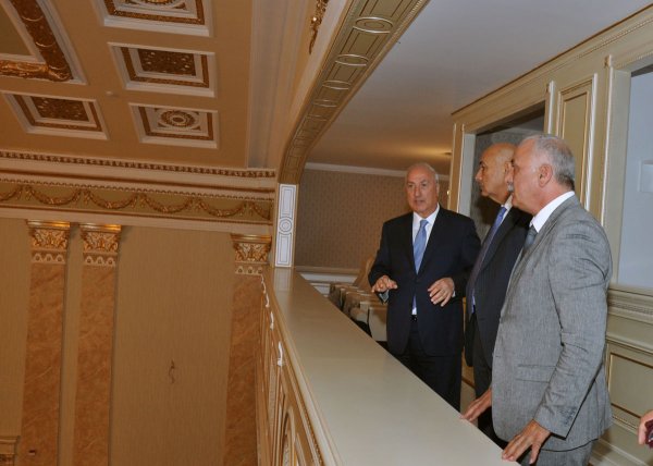 Sumqayıt Teatrında aparılan əsaslı təmir işləri yekunlaşmaq üzrədir – FOTOLAR