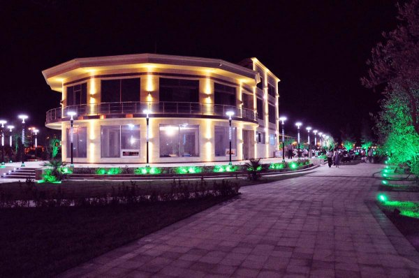 Sumqayıtın yeni bulvarının gecə görüntüləri – FOTOLAR Sumqayıtın yeni bulvarının gecə görüntüləri – FOTOLAR