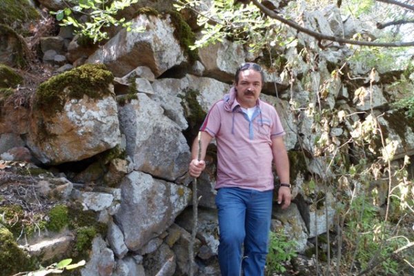 Azərbaycanda qədim piramida tapıldı - FOTOLAR Azərbaycanda qədim piramida tapıldı - FOTOLAR