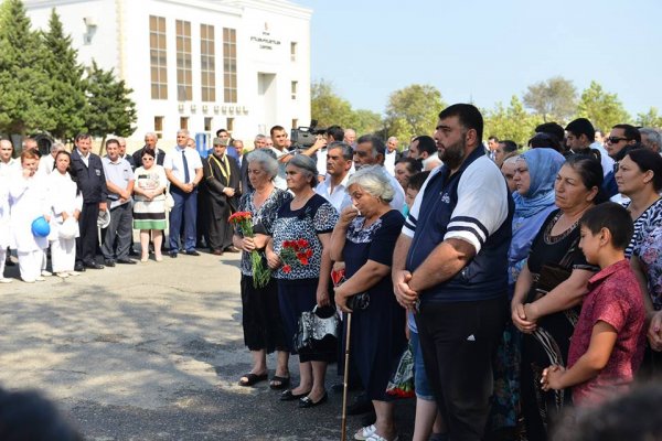 Sumqayıtda 54 şəhidin şərəfinə xatirə kompleksi ucaldılıb - FOTOLAR