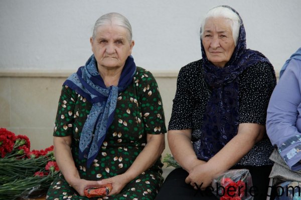 Sumqayıtda 54 şəhidin şərəfinə xatirə kompleksi ucaldılıb - FOTOLAR