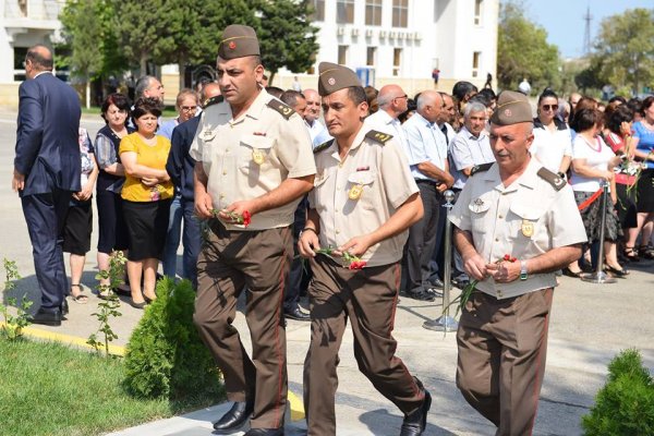 Sumqayıtda 54 şəhidin şərəfinə xatirə kompleksi ucaldılıb - FOTOLAR