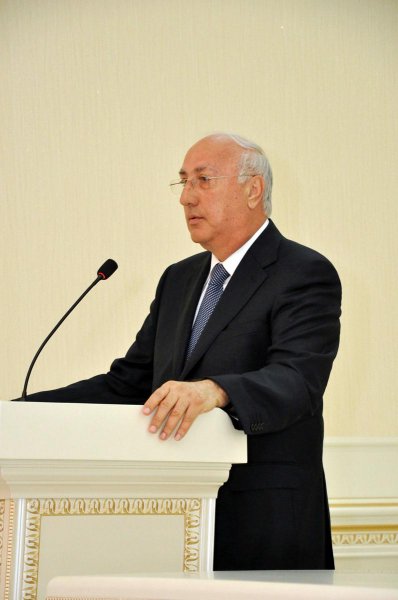 Sumqayıtda dərs ilini əla qiymətlərlə başa vuran şagirdlərin sayı 10 minə  çatıb - FOTO