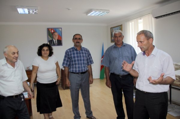 Sumqayıtda 1000-ə yaxın ailəyə bayram sovqatı paylanıb - FOTO Sumqayıtda 1000-ə yaxın ailəyə bayram sovqatı paylanıb - FOTO