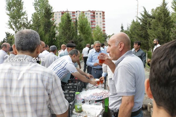 Sumqayıtda bayram namazı qılınıb - FOTOLAR