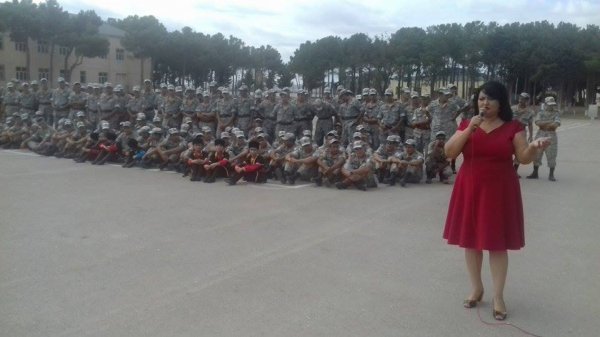 Sumqayıtın mədəniyyət müəssisələrinin kollektivləri hərbi hissələrdə konsert proqramı ilə çıxış edib - FOTO