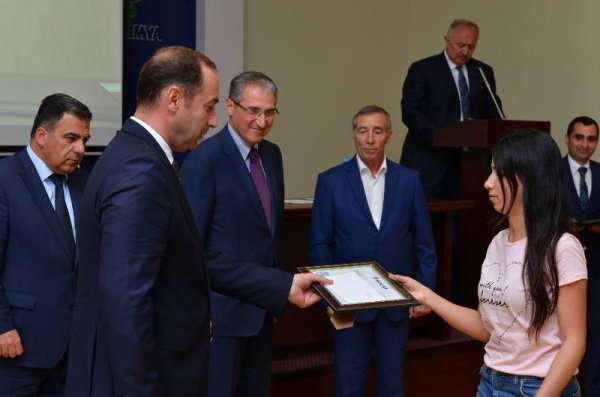 Sumqayıtda “Petkim Petrokimya Holding” şirkətində təcrübə mübadiləsindən qayıdan tələbələrlə görüş keçirilib - FOTO Sumqayıtda “Petkim Petrokimya Holding” şirkətində təcrübə mübadiləsindən qayıdan tələbələrlə görüş keçirilib - FOTO