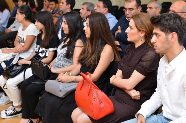 Sumqayıtda “Petkim Petrokimya Holding” şirkətində təcrübə mübadiləsindən qayıdan tələbələrlə görüş keçirilib - FOTO Sumqayıtda “Petkim Petrokimya Holding” şirkətində təcrübə mübadiləsindən qayıdan tələbələrlə görüş keçirilib - FOTO