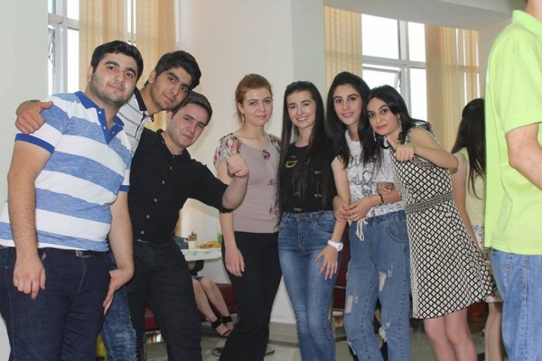 Sumqayıtda gənc könüllülər təltif olundu - FOTO