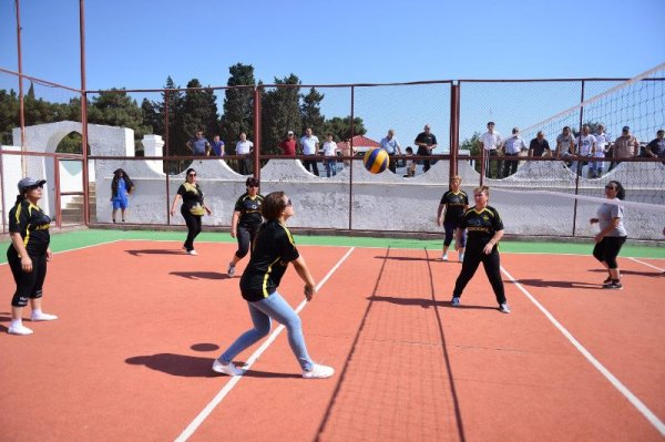 Sumqayıt kimyaçıları neftçilər gününə həsr olunmuş spartakiadadan əlidolu qayıdıblar -FOTO