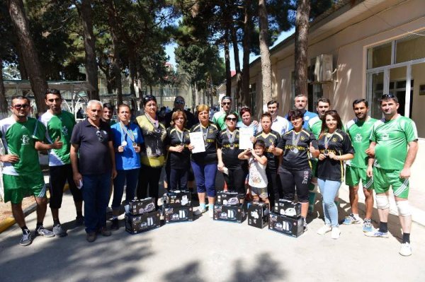 Sumqayıt kimyaçıları neftçilər gününə həsr olunmuş spartakiadadan əlidolu qayıdıblar -FOTO