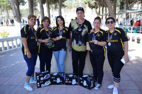 Sumqayıt kimyaçıları neftçilər gününə həsr olunmuş spartakiadadan əlidolu qayıdıblar -FOTO