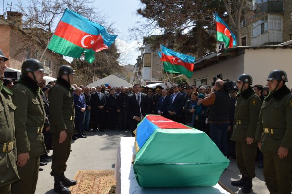 Sonunu düşünməyən qəhrəman - Şəhid Mahir Mirzəyevdən geriyə qalan XATİRƏ Sonunu düşünməyən qəhrəman - Şəhid Mahir Mirzəyevdən geriyə qalan XATİRƏ