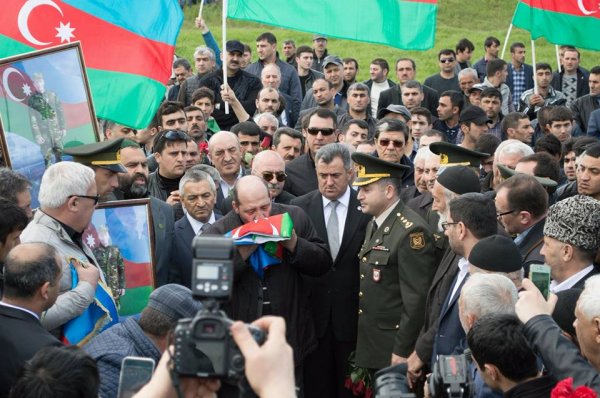 Sonunu düşünməyən qəhrəman - Şəhid Mahir Mirzəyevdən geriyə qalan XATİRƏ Sonunu düşünməyən qəhrəman - Şəhid Mahir Mirzəyevdən geriyə qalan XATİRƏ