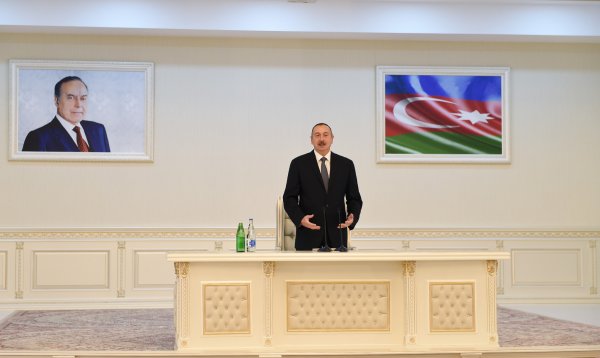 İlham Əliyevin Sumqayıt səfərindən – FOTOLAR İlham Əliyevin Sumqayıt səfərindən – FOTOLAR