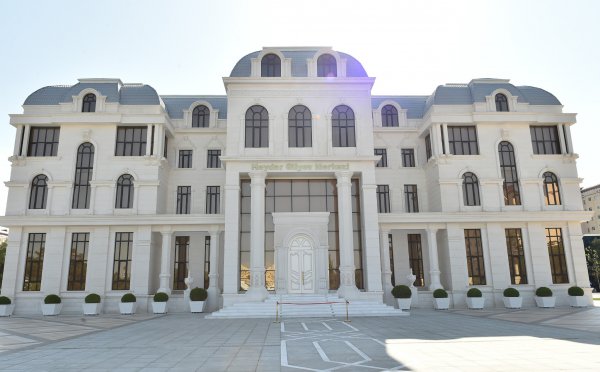 İlham Əliyevin Sumqayıt səfərindən – FOTOLAR İlham Əliyevin Sumqayıt səfərindən – FOTOLAR