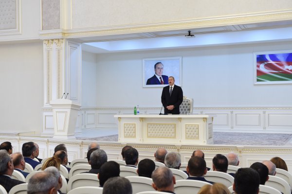 İlham Əliyevin Sumqayıt səfərindən – FOTOLAR İlham Əliyevin Sumqayıt səfərindən – FOTOLAR