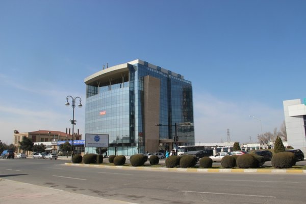 Sumqayıtda ofis axtaranlar üçün ən sərfəli şərtlər “Sülh Plaza”da – Yeni “3+1 kampaniyası” (FOTOLAR) Sumqayıtda ofis axtaranlar üçün ən sərfəli şərtlər “Sülh Plaza”da – Yeni “3+1 kampaniyası” (FOTOLAR)