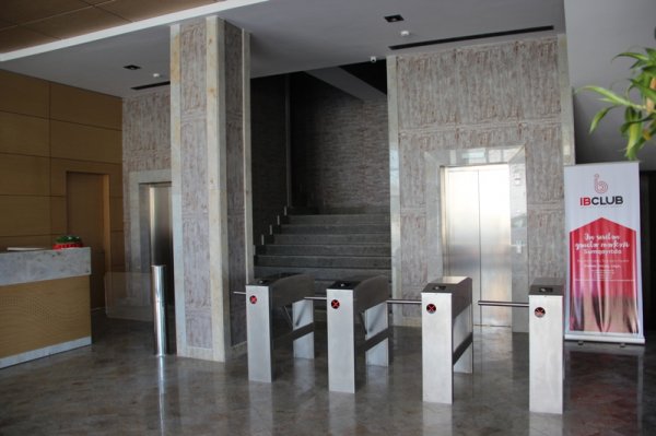 Sumqayıtda ofis axtaranlar üçün ən sərfəli şərtlər “Sülh Plaza”da – Yeni “3+1 kampaniyası” (FOTOLAR) Sumqayıtda ofis axtaranlar üçün ən sərfəli şərtlər “Sülh Plaza”da – Yeni “3+1 kampaniyası” (FOTOLAR)