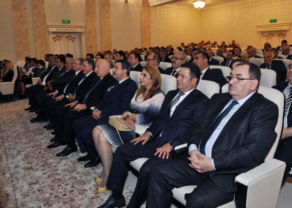 Sumqayıtda şəhər fəallarının yığıncağı keçirilib – FOTOLAR Sumqayıtda şəhər fəallarının yığıncağı keçirilib – FOTOLAR
