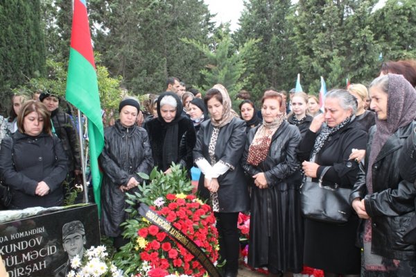 Sumqayıtlı şəhidin doğum günündə şəhər ictimaiyyəti və digər şəhid ailələri bir arada (FOTOLAR)