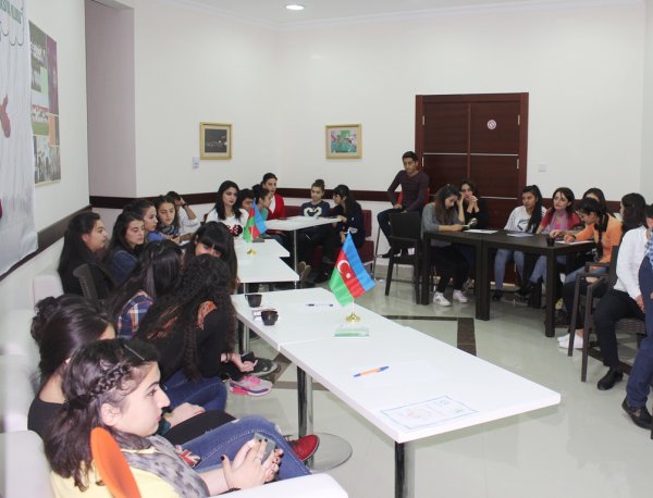 Sumqayıtda “Gənclər üçün Diksiya Klubu” layihəsi icra olunur - FOTO Sumqayıtda “Gənclər üçün Diksiya Klubu” layihəsi icra olunur - FOTO