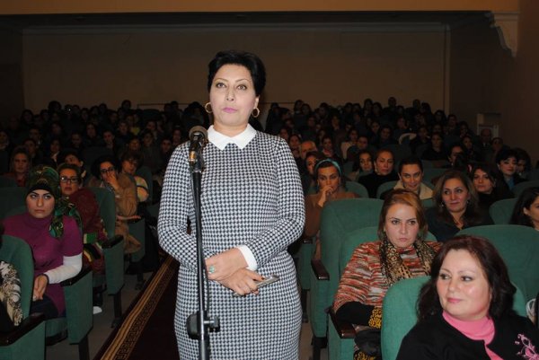 Sumqayıtda Əməkdar artist Azad Şűkűrovla görűş keçirilib -FOTOLAR Sumqayıtda Əməkdar artist Azad Şűkűrovla görűş keçirilib -FOTOLAR