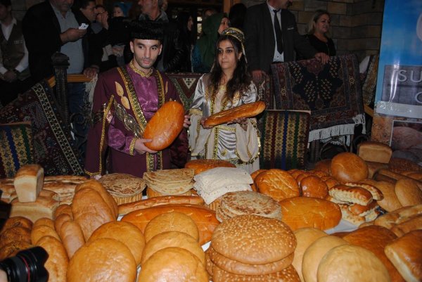 Sumqayıt I Beynəlxalq Çörək Festivalında – FOTOLAR