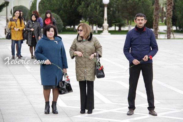 Sumqayıt şəhər 2 nömrəli uşaq poliklinikasının kollektivi Heydər Əliyev Mərkəzində – FOTOLAR
