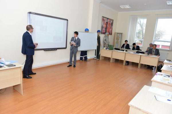 Sumqayıtda “Hitachi” şirkətinin nümayəndə heyəti ilə görüş keçirilib - FOTOLAR