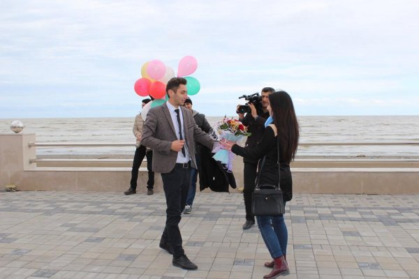 Sumqayıt bulvarında qeyri-adi evlilik təklifi – VİDEO – FOTO