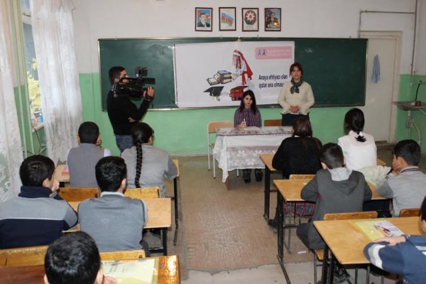 Sumqayıtda erkən nikahların fəsadlarından danışılıb Sumqayıtda erkən nikahların fəsadlarından danışılıb