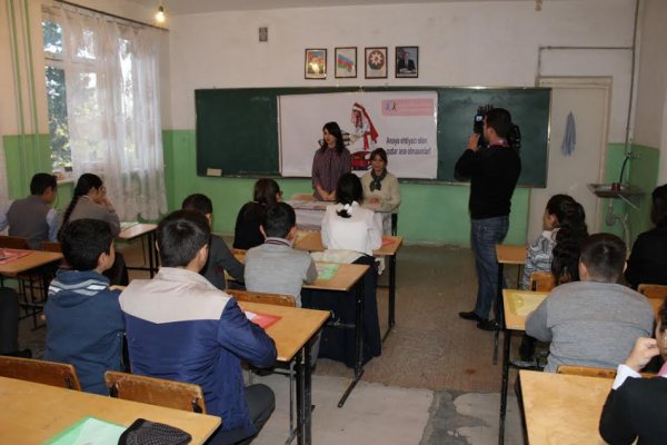 Sumqayıtda erkən nikahların fəsadlarından danışılıb Sumqayıtda erkən nikahların fəsadlarından danışılıb