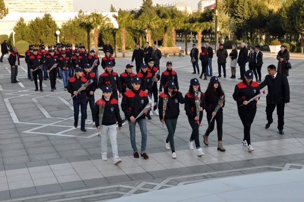 Sumqayıt məktəbliləri “Ölkəmizi tanıyaq” layihəsinə qoşulublar Sumqayıt məktəbliləri “Ölkəmizi tanıyaq” layihəsinə qoşulublar