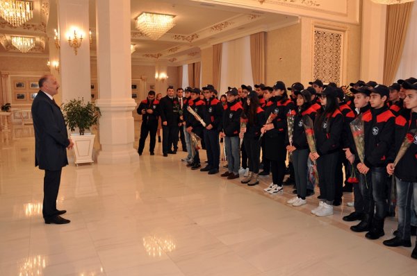 Sumqayıt məktəbliləri “Ölkəmizi tanıyaq” layihəsinə qoşulublar Sumqayıt məktəbliləri “Ölkəmizi tanıyaq” layihəsinə qoşulublar
