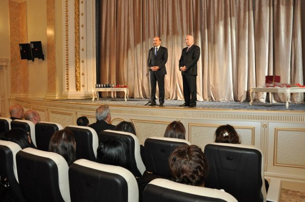 Sumqayıtda 48-ci teatr mövsümünün açılışı keçirilib - VİDEO + FOTO Sumqayıtda 48-ci teatr mövsümünün açılışı keçirilib - VİDEO + FOTO