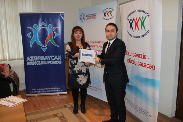 Naftalan şəhərində və Bərdə rayonunda peşə bacarıqlarına dair təlimlər keçirildi