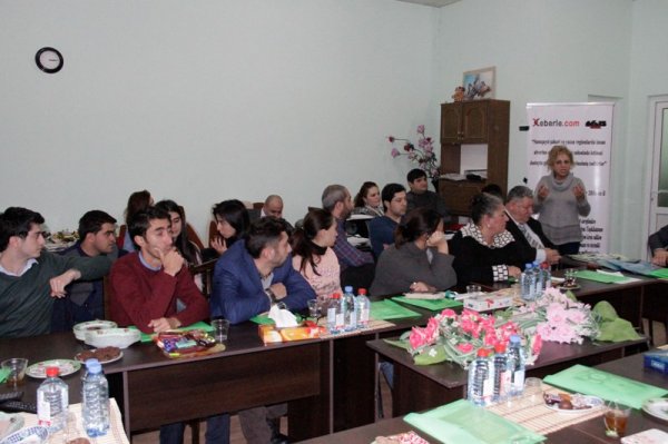 Sumqayıtda insan alveri mövzusunda ictimai dinləmə keçirilib - FOTOLAR Sumqayıtda insan alveri mövzusunda ictimai dinləmə keçirilib - FOTOLAR