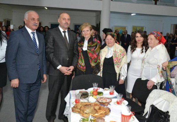 Sumqayıtda ləzgi, talış, rus, belarus xalqlarının mədəniyyət nümunələri sərgilənib - FOTO