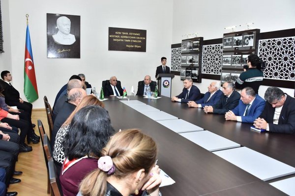 SDU-da Ulu Öndərin anım günü qeyd olundu - Fotolar SDU-da Ulu Öndərin anım günü qeyd olundu - Fotolar