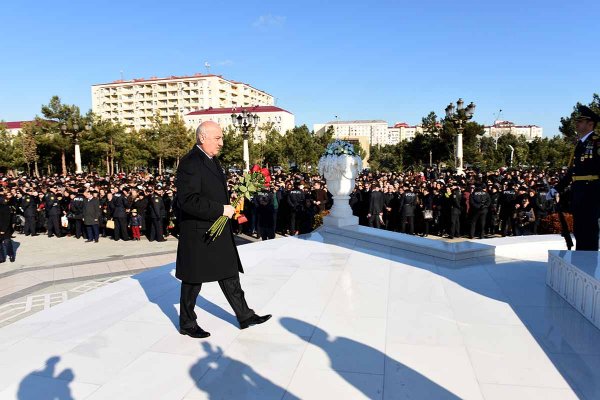Sumqayıtda Ümummilli Lider Heydər Əliyevin xatirəsi anıldı – FOTOLAR Sumqayıtda Ümummilli Lider Heydər Əliyevin xatirəsi anıldı – FOTOLAR