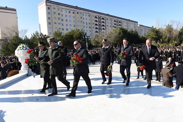 Sumqayıtda Ümummilli Lider Heydər Əliyevin xatirəsi anıldı – FOTOLAR Sumqayıtda Ümummilli Lider Heydər Əliyevin xatirəsi anıldı – FOTOLAR