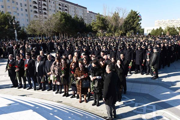 Sumqayıtda Ümummilli Lider Heydər Əliyevin xatirəsi anıldı – FOTOLAR Sumqayıtda Ümummilli Lider Heydər Əliyevin xatirəsi anıldı – FOTOLAR
