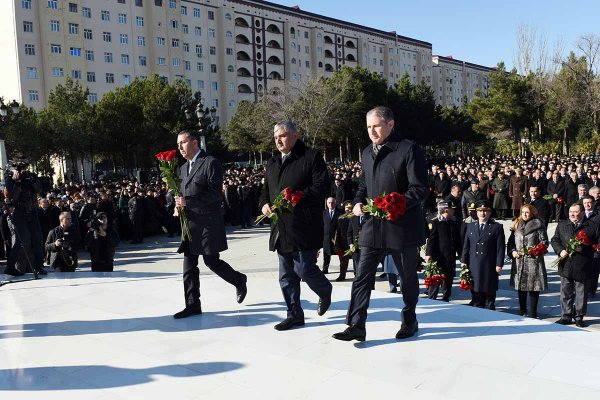 Sumqayıtda Ümummilli Lider Heydər Əliyevin xatirəsi anıldı – FOTOLAR Sumqayıtda Ümummilli Lider Heydər Əliyevin xatirəsi anıldı – FOTOLAR