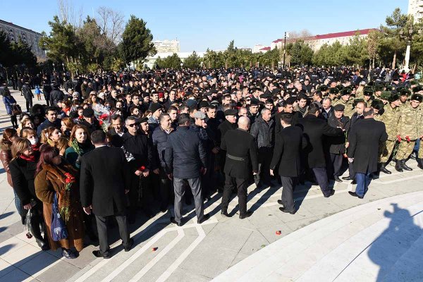 Sumqayıtda Ümummilli Lider Heydər Əliyevin xatirəsi anıldı – FOTOLAR Sumqayıtda Ümummilli Lider Heydər Əliyevin xatirəsi anıldı – FOTOLAR