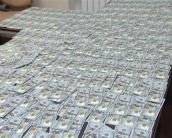 Bakıda və Sumqayıtda qanunsuz valyuta mübadiləsi ilə məşğul olan şəxslər saxlanılıblar Bakıda və Sumqayıtda qanunsuz valyuta mübadiləsi ilə məşğul olan şəxslər saxlanılıblar