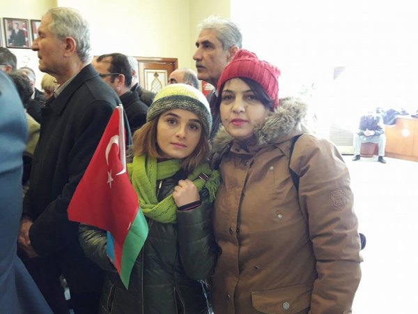 İzmirdə fəaliyyət göstərən yüzdən artıq dərnək və QHT  İstanbuldakı terror ilə bağlı birləşib - FOTOLAR